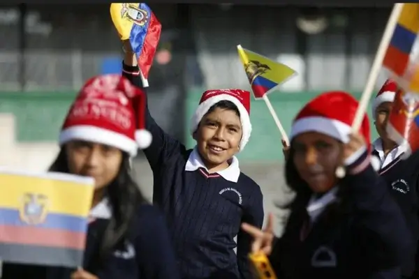 Estudiantes de Ecuador tendrán vacaciones por Navidad y Año Nuevo
