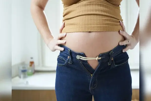 Hinchazón o grasa abdominal