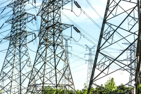 La factura eléctrica arrancará el año con la mayor revisión simultánea