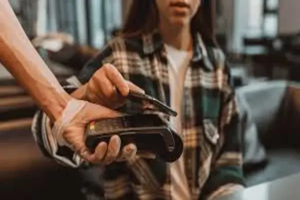 Puedo pagar con el móvil si me quedo sin batería