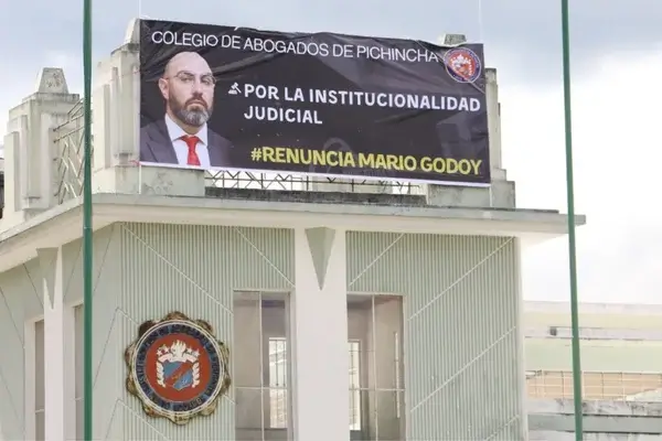 renuncia mario Godoy