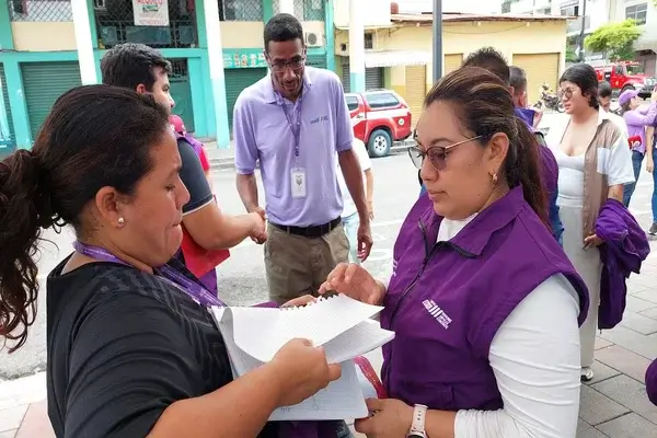Registro de afectados por incendio en Multicomercio