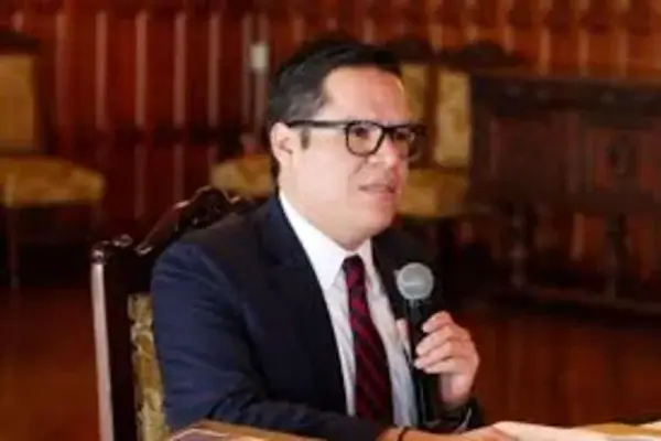 Tres baños de la Presidencia serán remodelados