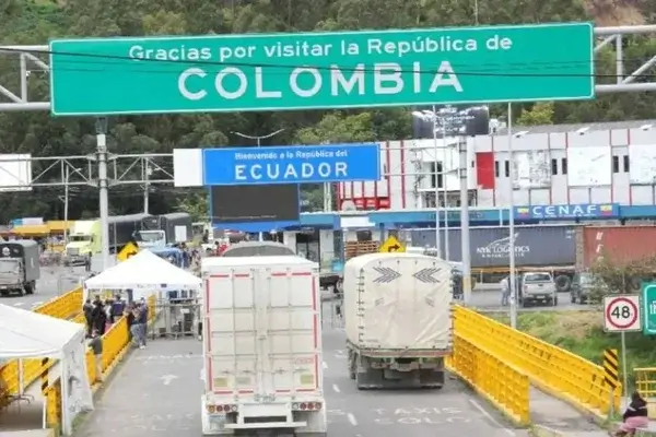 Ecuador sube al 50% la tasa de seguridad a importaciones desde Colombia
