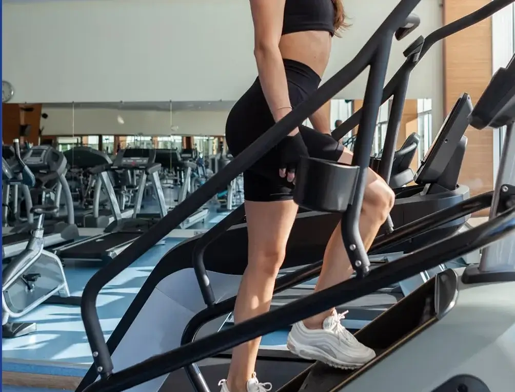 Subir escalones cargando un peso está mucho mejor que caminar