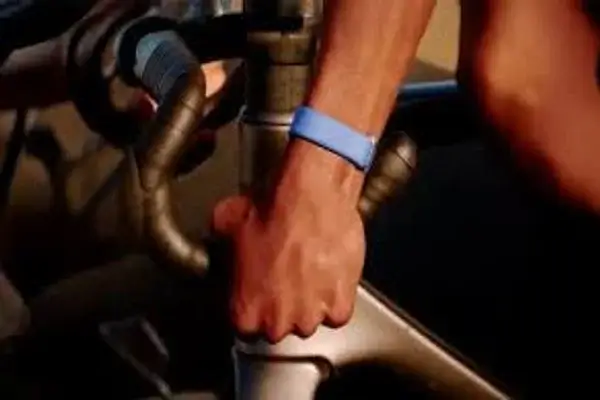 Google lanza oficialmente Fitbit Air