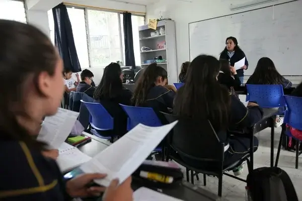 Los docentes en Ecuador deberán trabajar sábados