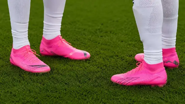 Mundial y los botines rosas