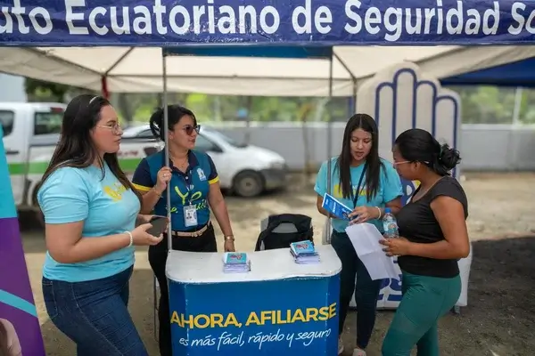 nuevos afiliados voluntarios se incorporan al IESS
