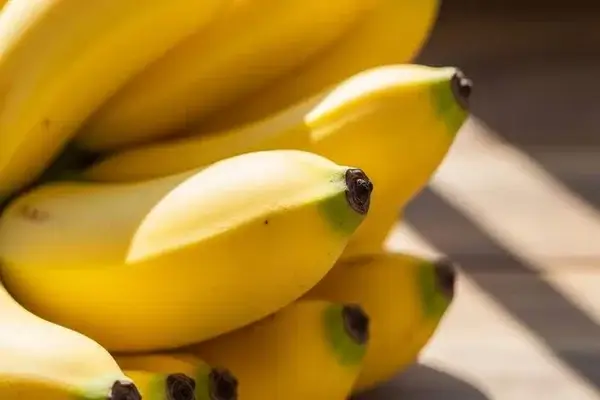 secreto casero para que las bananas duren frescas