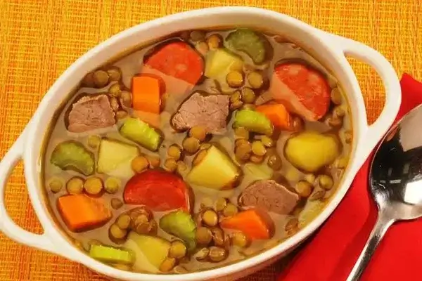 Sopa de lentejas con carne la receta