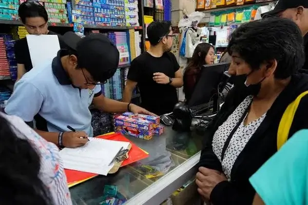 no pueden obligarte a comprar libros en librerías específicas
