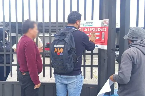 Concesionaria fue clausurada en Quito por denuncias de presunta estafa