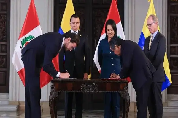 Ecuador adjudica dos contratos a Petroperú para exportar crudo
